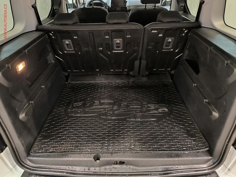 Opel Combo (2021) 1.2T, 1.maj,ČR, AC, výhřev - fotka 7 z 17