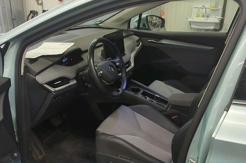 Škoda Enyaq (2022) TAŽNÉ*4xVÝHŘEV*KAMERA*EL.VÍKO - fotka 6 z 12