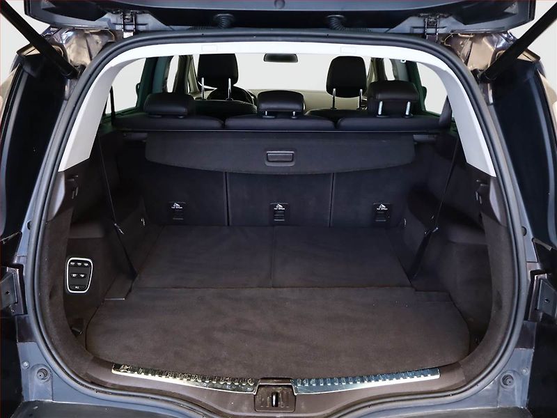 Renault Espace (2016) 1.6 dCi, Automat, 7 míst, Navi - fotka 12 z 25