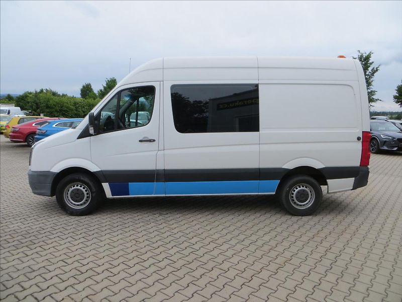 Volkswagen Crafter 2,0 TDI L3H3 5míst TZ Nez.top - fotka 4 z 23