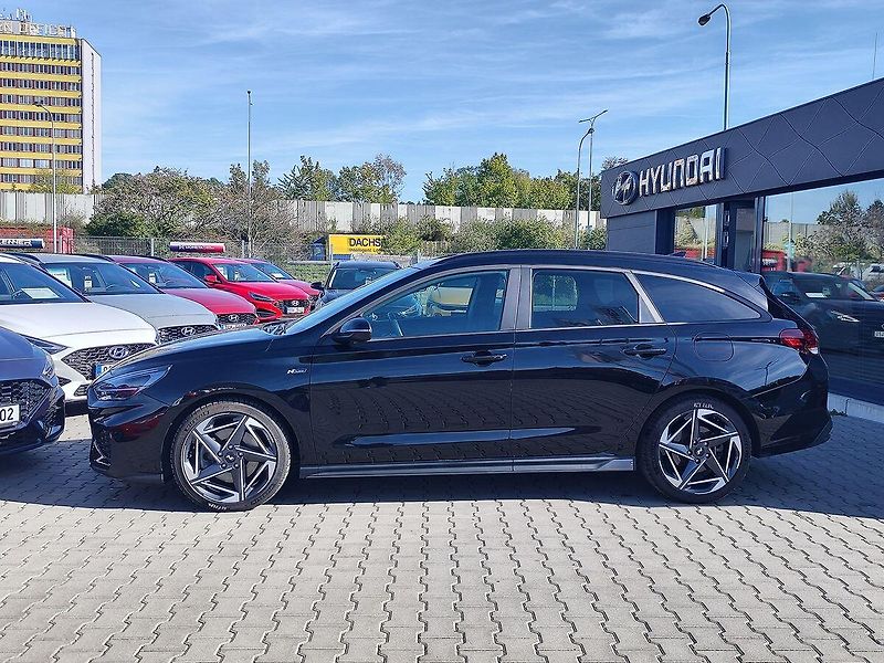Hyundai i30 1.5 T-GDI/103kW N-Line DCT - fotka 8 z 36