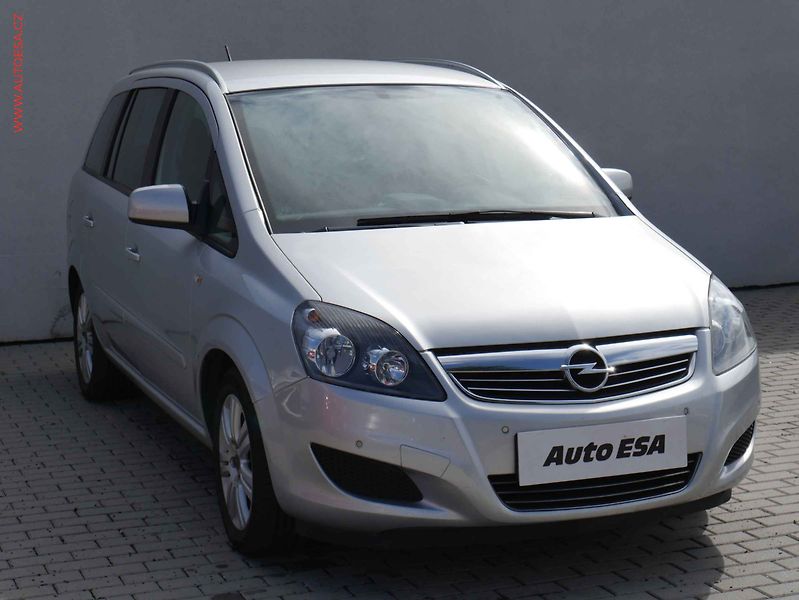 Opel Zafira (2012) 1.8i, AC, výhřev sed - fotka 3 z 19