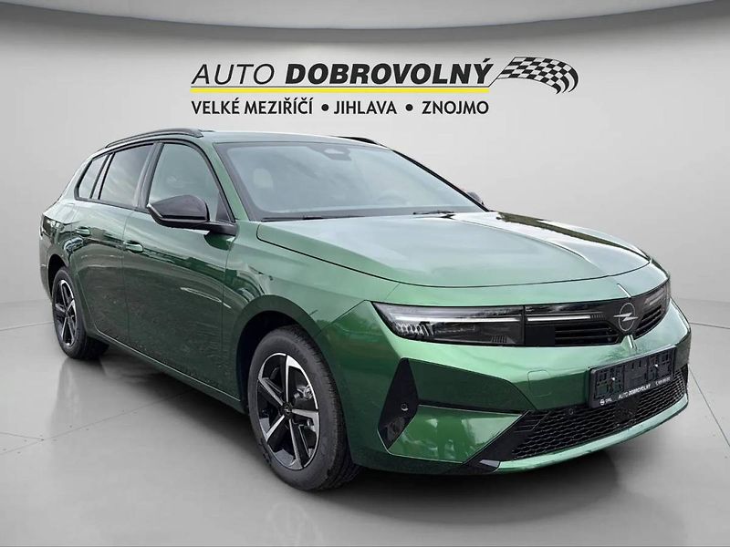 Opel Astra Edition ST Hybrid 1.2 TURBO (1 - fotka 11 z 23