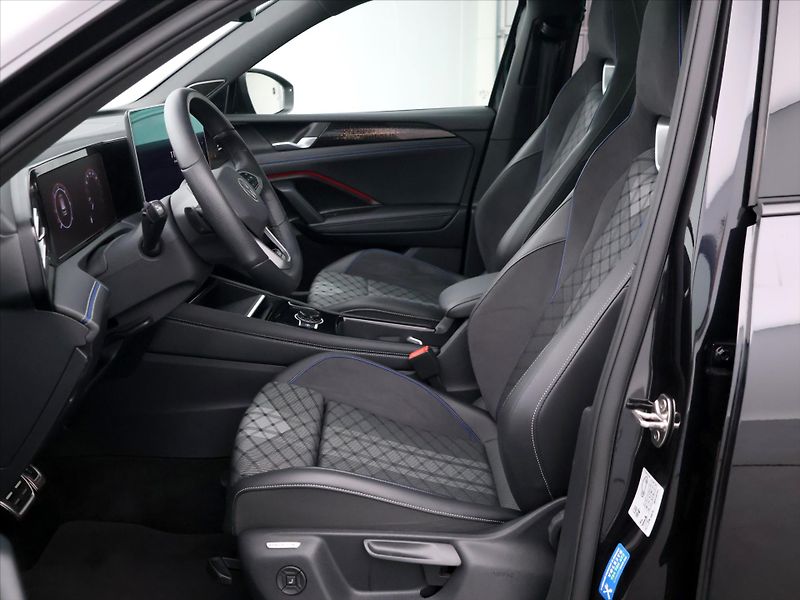 Volkswagen Tiguan 2,0 TDI 4x4 DSG R-Line CZ DPH - fotka 11 z 42