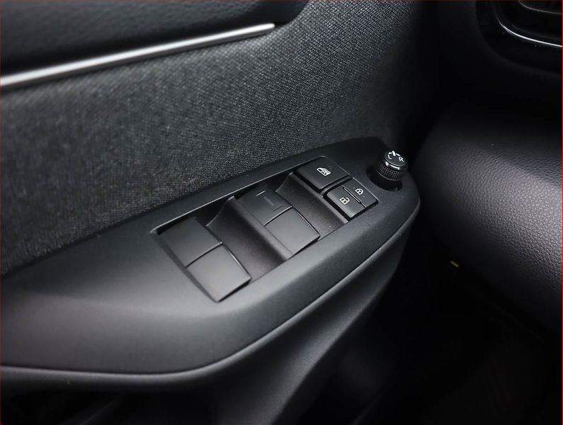 Toyota Yaris (2021) Style 1.5 Hybrid, Automat - fotka 16 z 21