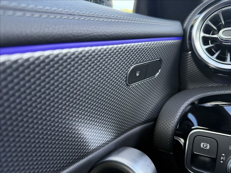Mercedes-Benz CLA 180d - fotka 10 z 23