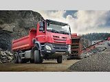 Tatra Phoenix 6x6 – třístranný sklápěč.
