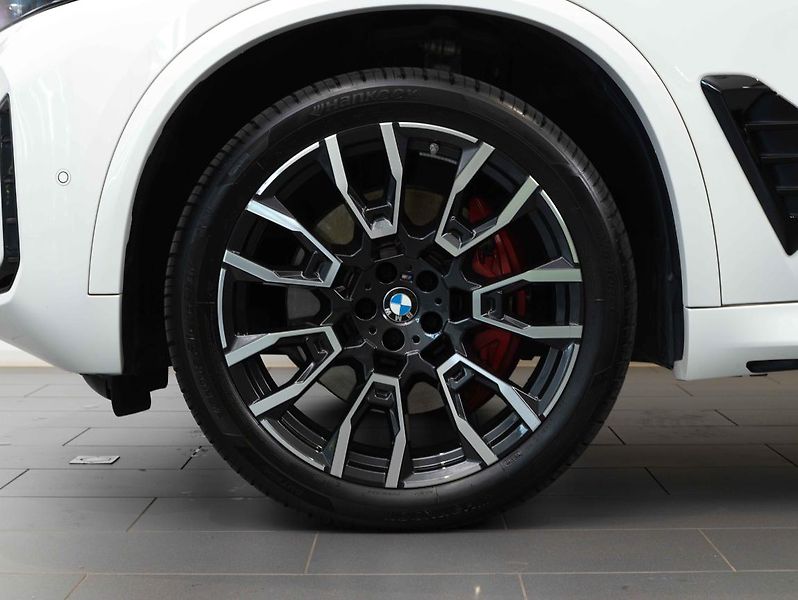 BMW X5 xDrive30d - fotka 4 z 6