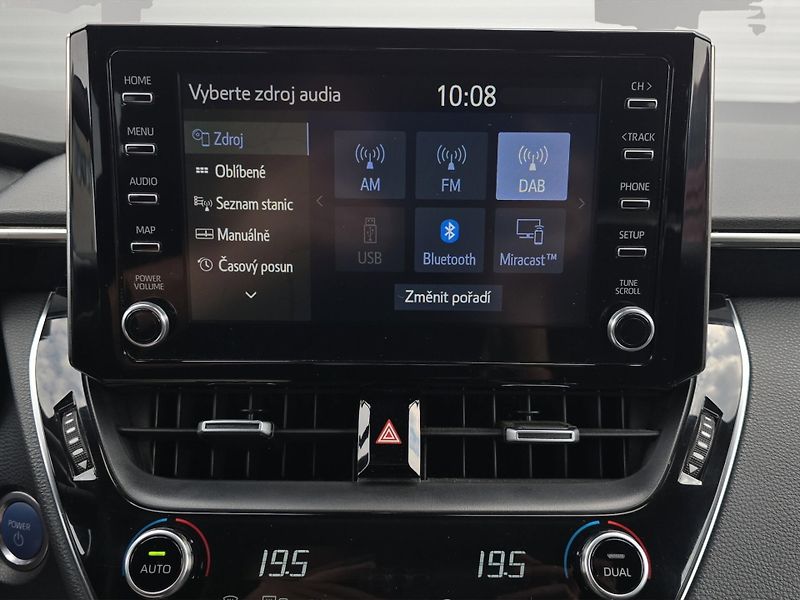 Toyota Corolla (2020) GR Sport 2.0 HEV A/T 131kw, se - fotka 21 z 27
