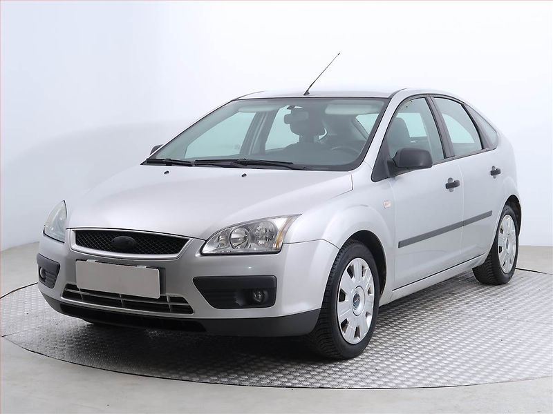 Ford Focus (2005) 1.6 TDCi, nová STK, Klima - fotka 2 z 15