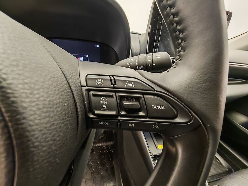 Toyota Yaris 1.5 Hybrid e-CVT Style - fotka 26 z 35