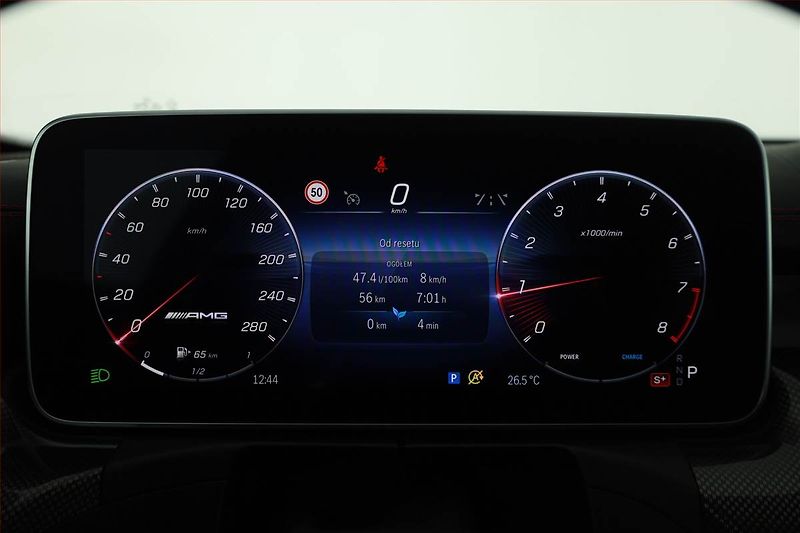 Mercedes-Benz Třídy C (2023) C 43 AMG 4MATIC - fotka 12 z 23