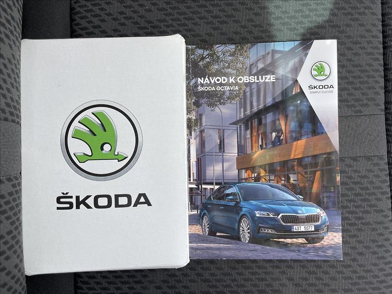 Škoda Octavia 2,0 TDI DSG Style Plus TAŽNÉ - fotka 19 z 22