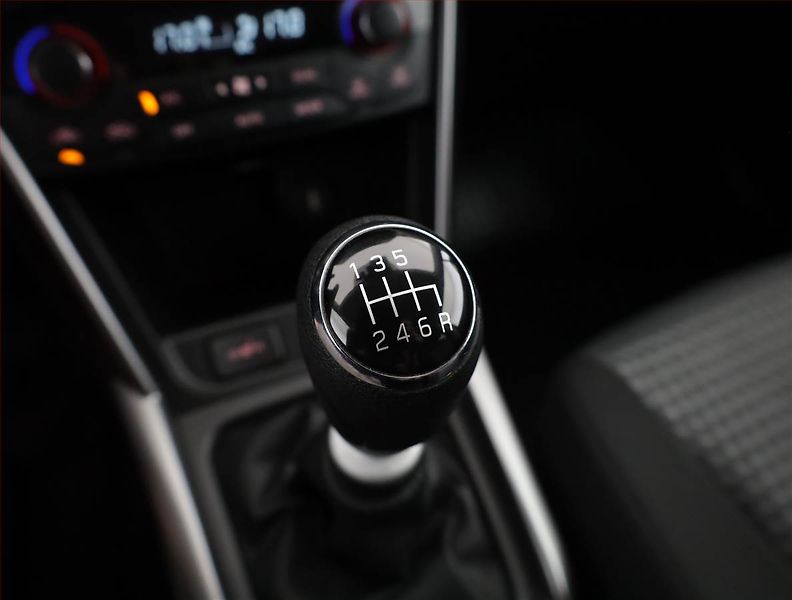 Suzuki SX4 S-Cross (2022) 1.4 BoosterJet - fotka 13 z 18