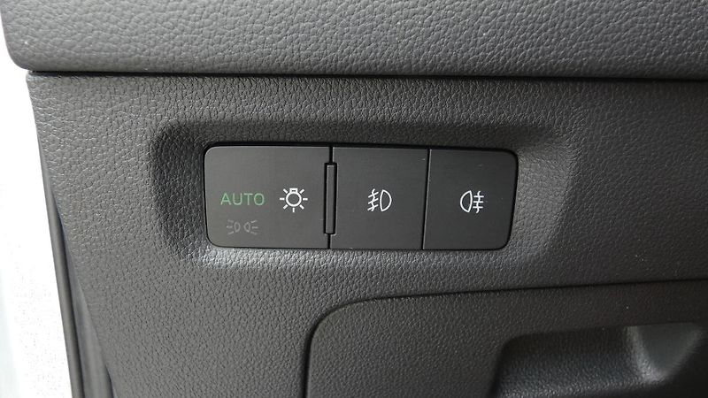 Škoda Octavia Combi 2.0 TDI Style - fotka 10 z 26