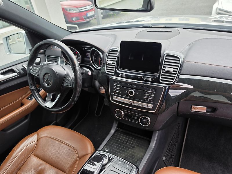 Mercedes-Benz GLS 350CDI 4-MATIC AMG Harman - fotka 24 z 27