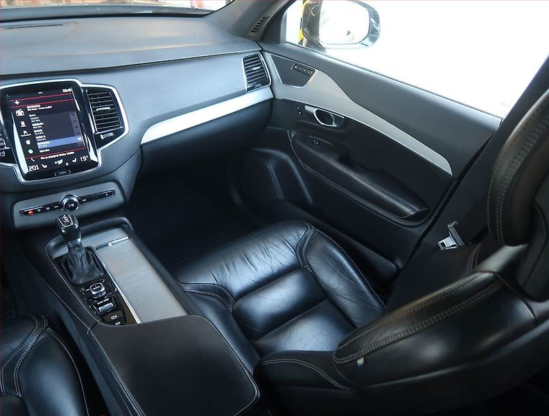 Volvo XC90 (2015) D4 - fotka 8 z 23