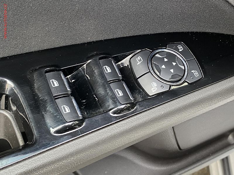 Ford Mondeo (2021) 2.0 TDCi AWD, ČR, Titanium - fotka 12 z 18