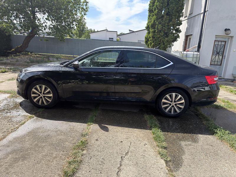 Škoda Superb (2023) - fotka 6 z 23