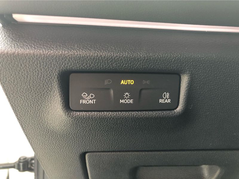 Volkswagen Tayron People 1,5 TSI 150 kW eHybrid - fotka 16 z 30