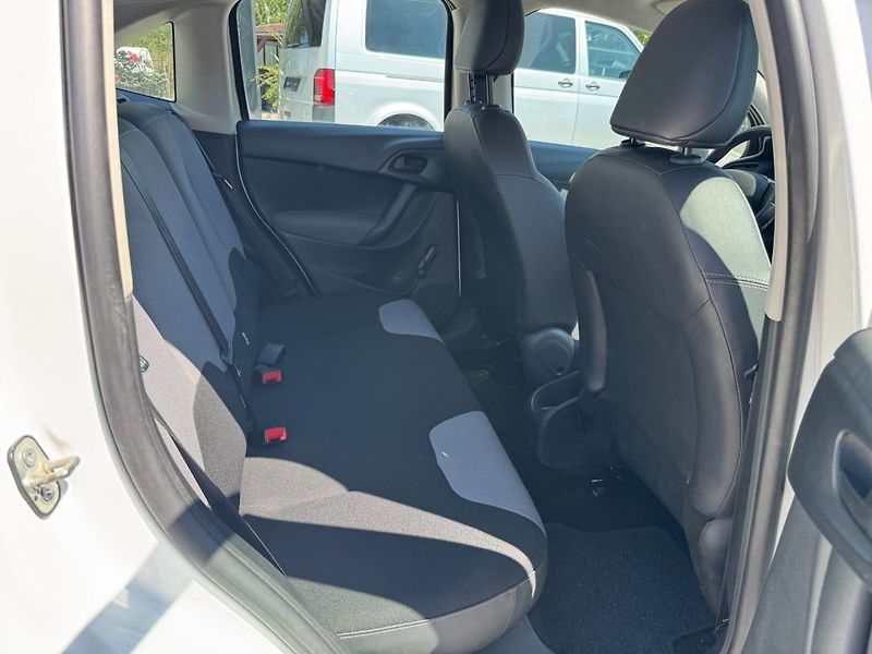 Citroën C3 (2014) FLASH 1.0i 50kW - fotka 25 z 31