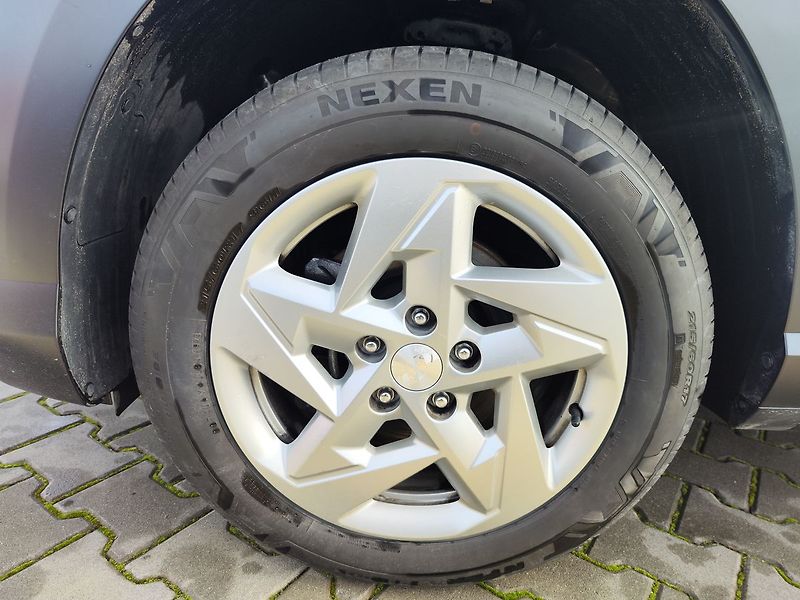 Hyundai Kona 1.0 T-GDI/88kW Sound - fotka 32 z 32