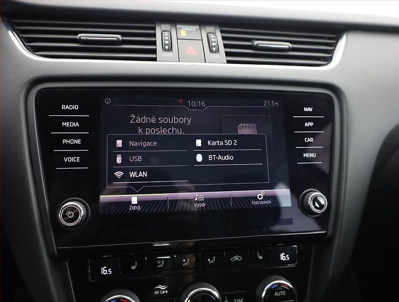 Škoda Octavia (2019) Style Plus 1.5 TSI, Navi - fotka 12 z 21
