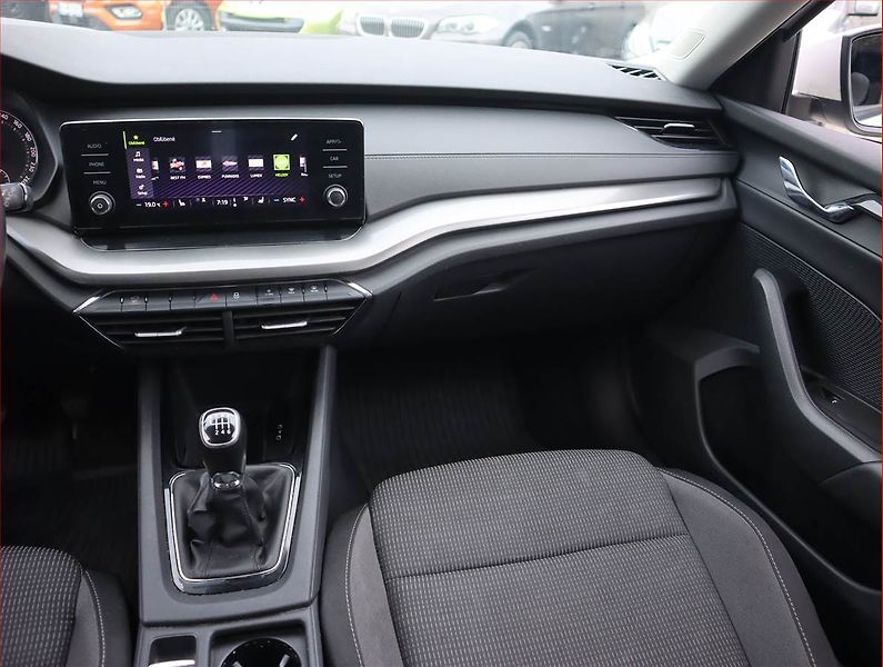 Škoda Octavia (2022) Ambition 2.0 TDI, Tempomat - fotka 8 z 20