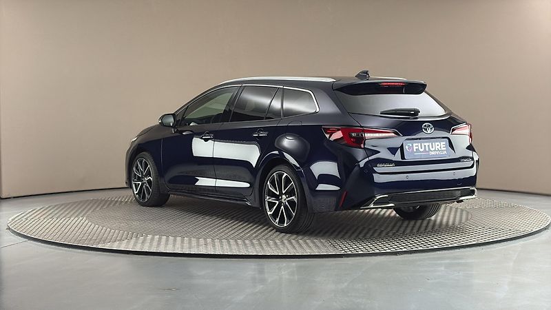 Toyota Corolla 2.0 Hybrid AUT Executive Touri - fotka 2 z 29