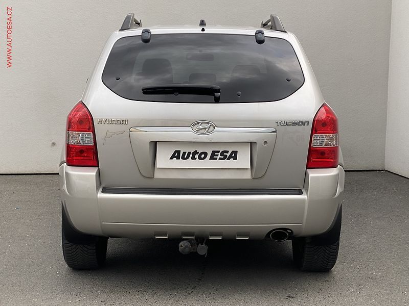 Hyundai Tucson (2006) 2.0i, AC, TZ, výhřev sed - fotka 5 z 16