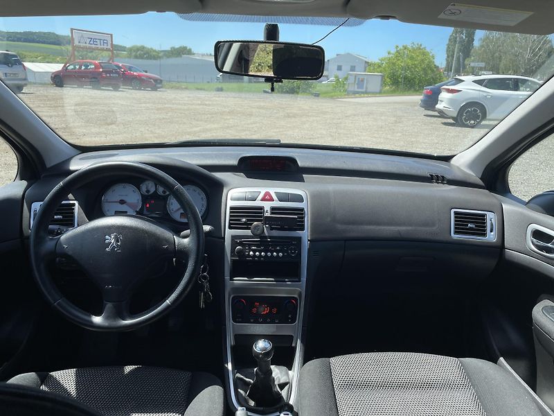Peugeot 307 (2008) - fotka 7 z 13