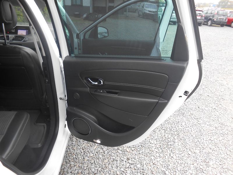 Renault Grand Scénic 2.0DCi, KAMERA,BOSSE - fotka 23 z 41