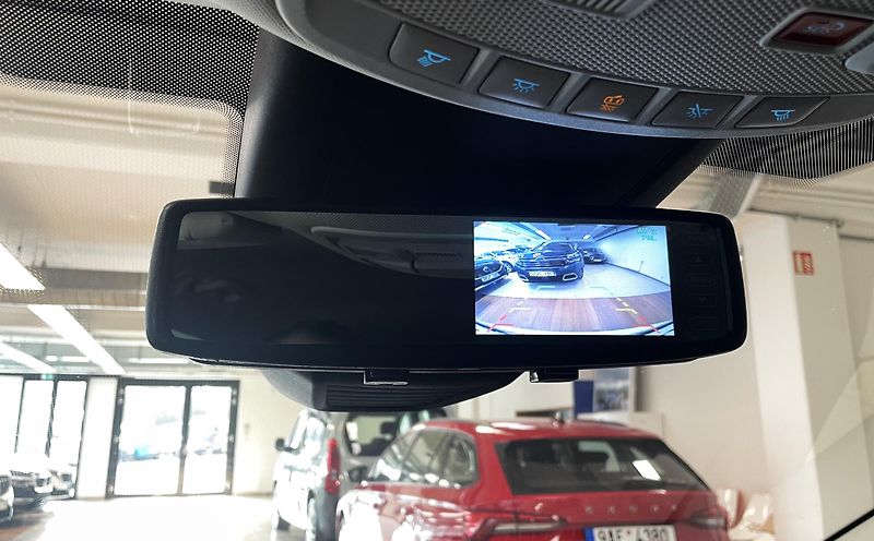 Ford S-MAX Titanium 2,0D 110kW 7 MÍST, ČR - fotka 20 z 28