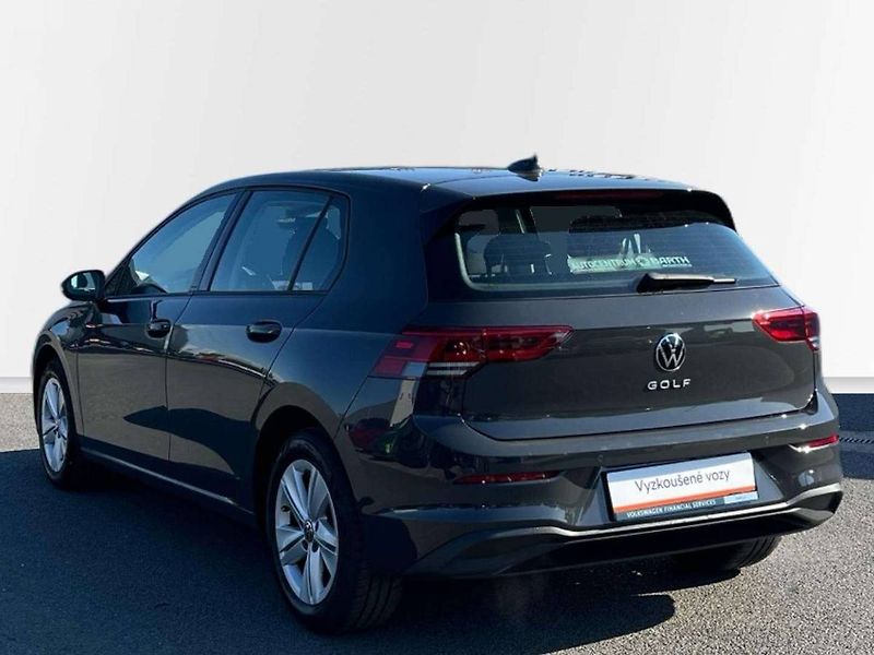 Volkswagen Golf (2023) 1.5 TSI Life - fotka 8 z 20