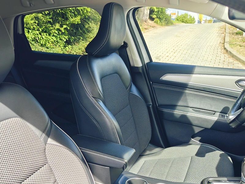 Renault Arkana (2021) E-TECH Hybrid 145 Intens 105kW - fotka 20 z 42