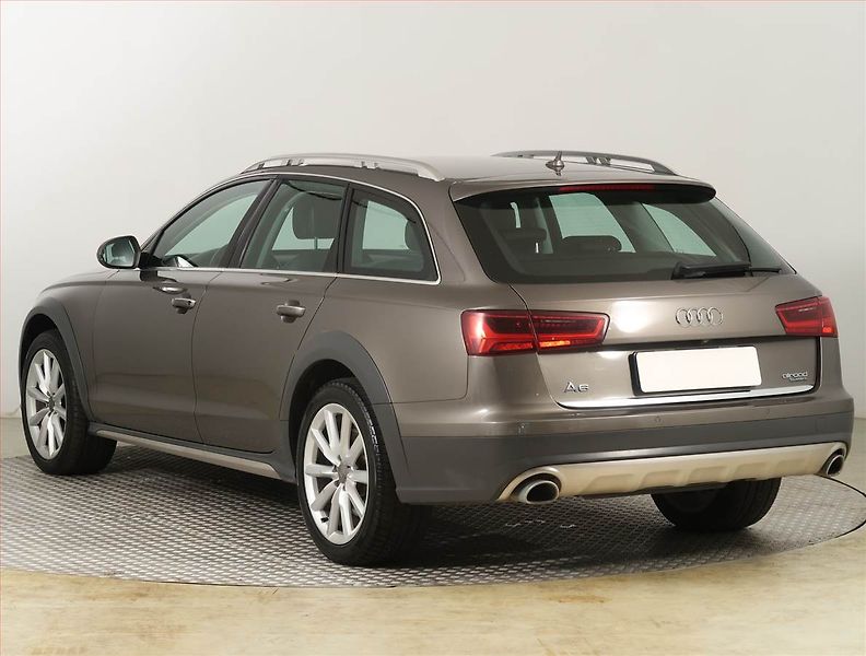 Audi A6 Allroad (2015) 3.0 TDI, 4X4, Automat - fotka 4 z 22