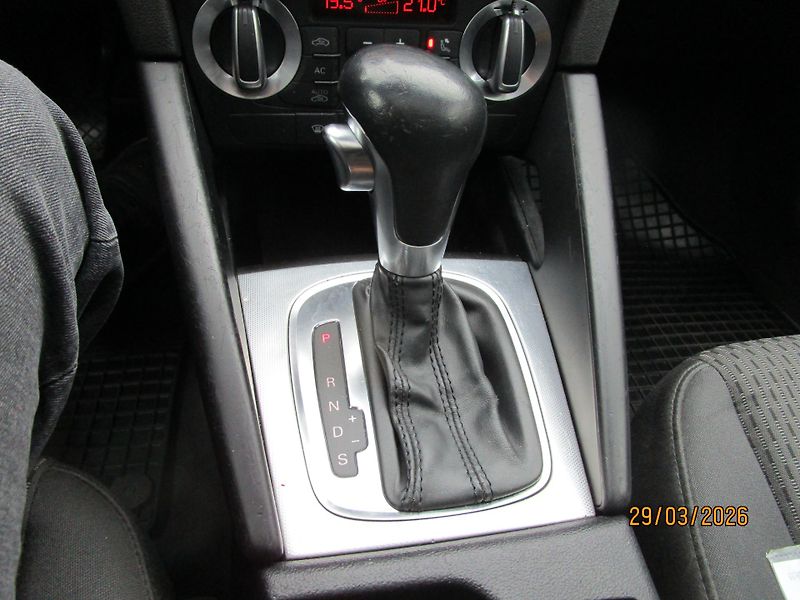 Audi A3 (2009) 2,0 TDi DSG panorama - fotka 13 z 28