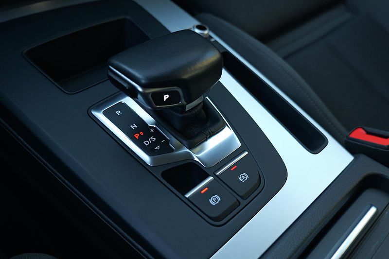 Audi Q5 40TDI quattro Matrix Cockpit - fotka 27 z 39