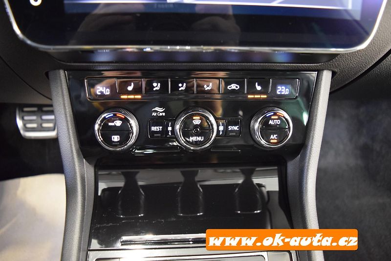 Škoda Superb 1.4 TSI iV LAURIN & KLEMENT  - fotka 50 z 77