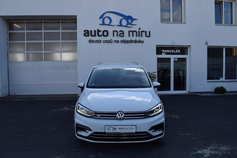 Volkswagen Touran (2018) 1.4TSI 110kw R-line NAVI LED - fotka 3 z 50