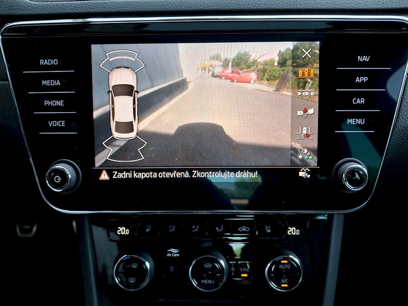 Škoda Superb (2023) Sportline 1.5TSi 110kW - fotka 29 z 35