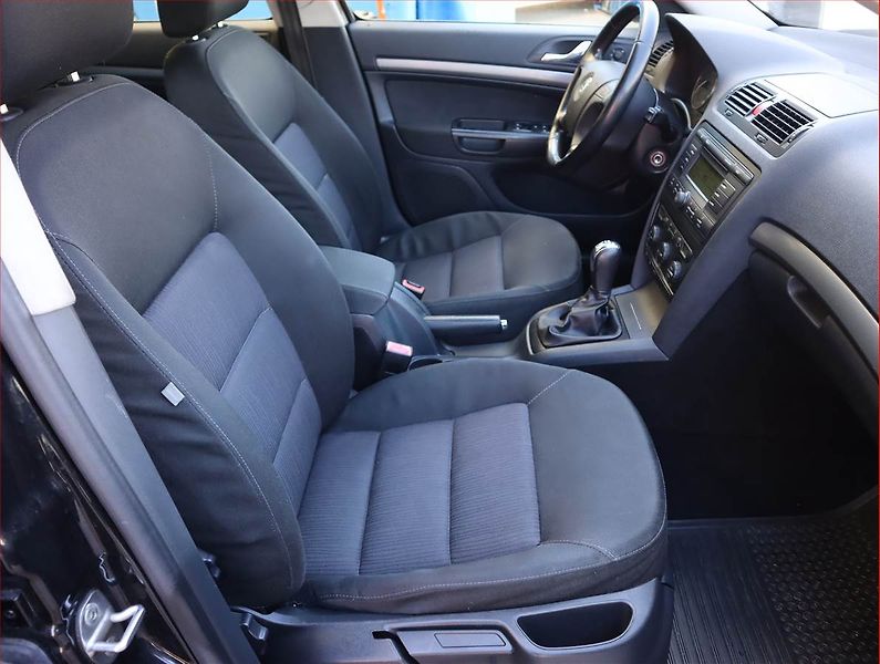 Škoda Octavia (2008) 1.9 TDI DPF, Serv.kniha - fotka 9 z 17