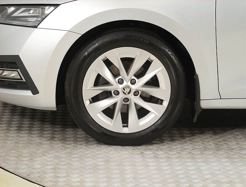 Škoda Octavia (2022) Style 1.5 TSI, ČR,1.maj - fotka 14 z 18