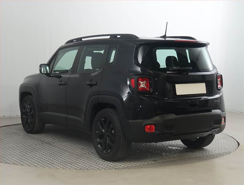 Jeep Renegade (2022) 1.3 T-GDI, Automat, ČR,1.maj - fotka 4 z 18