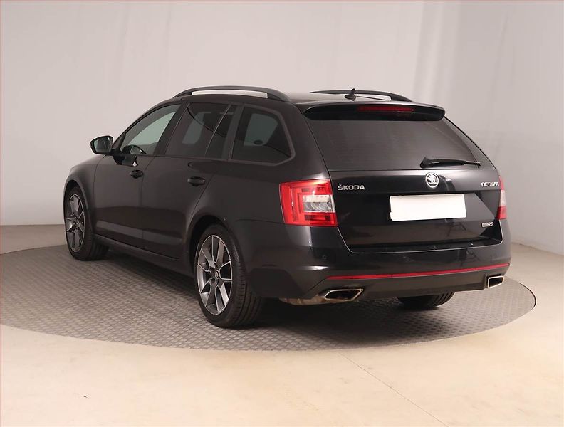 Škoda Octavia (2013) 2.0 TDI, Kůže, Navi, Bi-Xenony - fotka 4 z 15
