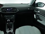 Peugeot 308 (2020) Allure 1.5 BlueHDi, Serv.kniha - náhled 8
