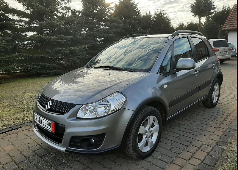 Suzuki SX4 (2010) Suzuki SX4, 1,6 4x4 r.v. 2010  - fotka 3 z 30