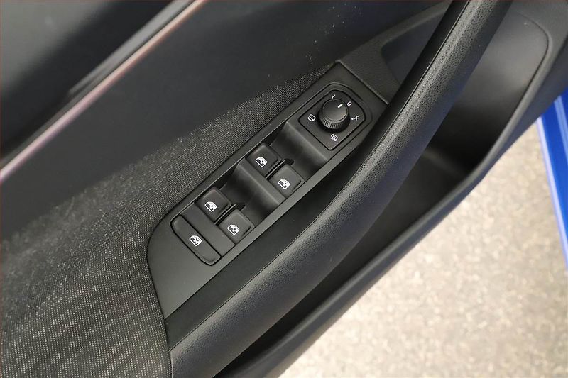 Škoda Scala (2023) Style 1.0 TSI, Automat, ČR - fotka 14 z 14