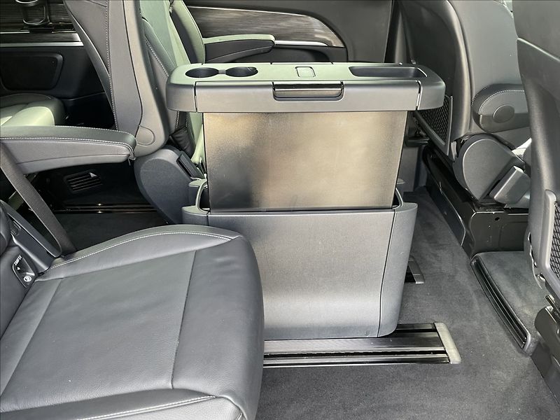Mercedes-Benz Třídy V 2,0 250d 4MATIC LONG ČR.1.MAJ. - fotka 27 z 37