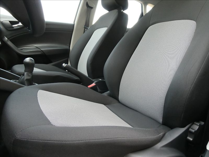 Seat Ibiza 1,0 MPi 55kW serviska - fotka 30 z 41
